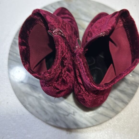 pre-owned Lane Bryant Crushed Velvet Bootie size 9 - Picture 7 of 8